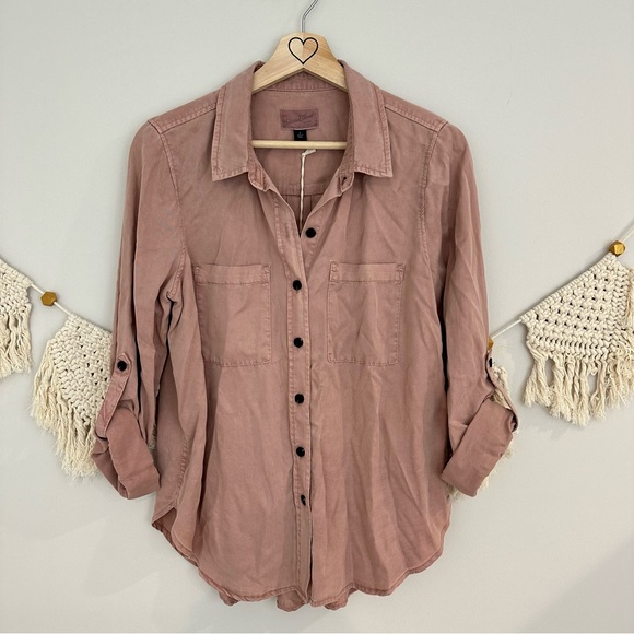 NWT Universal Thread Pink Button Down Shirt - Picture 4 of 9